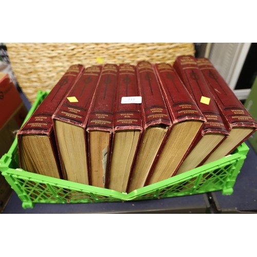 215 - 8 volumes of the War illustrated