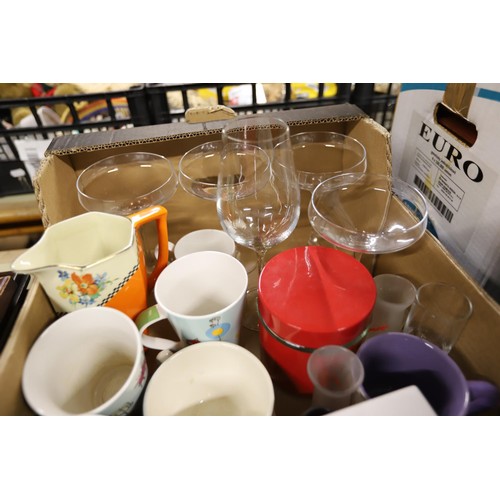 251 - Box of crockery & glassware