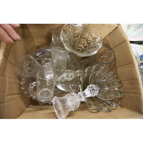 261 - 5 boxes of glassware