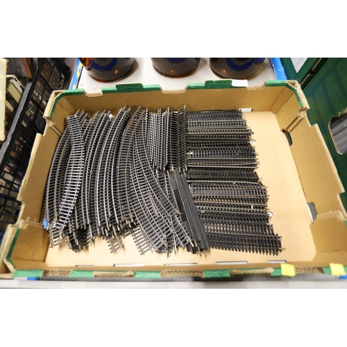 267 - Box of 00 gauge Hornby rail track - 60 large curves, 50 short straights, 20 short curves, 2 cross ov... 