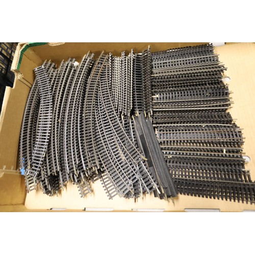 267 - Box of 00 gauge Hornby rail track - 60 large curves, 50 short straights, 20 short curves, 2 cross ov... 