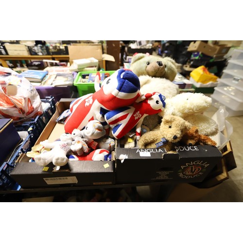 273 - Collection of London 2012 Olympic mascots & box of teddy bears with vintage small one