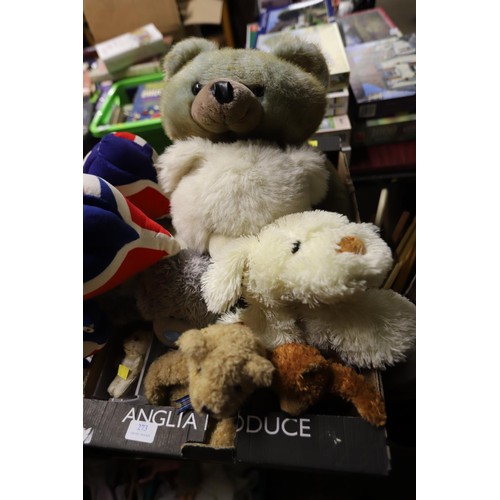 273 - Collection of London 2012 Olympic mascots & box of teddy bears with vintage small one