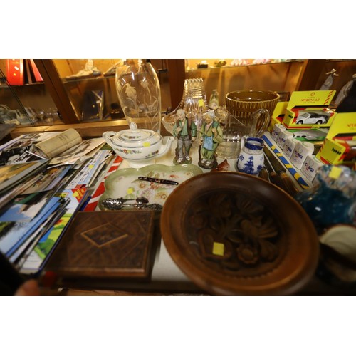 492 - Collectables, glassware, box, Beswick cat, pen, cutlery, etc