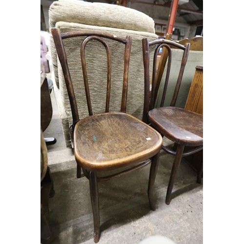 512 - Pair of Bentwood chairs