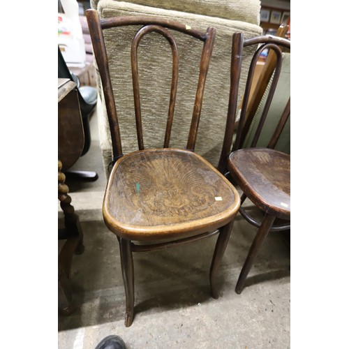 512 - Pair of Bentwood chairs