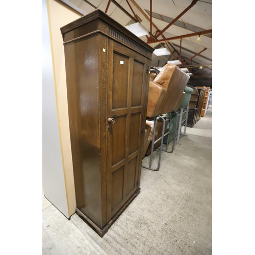 585 - Oak single door wardrobe