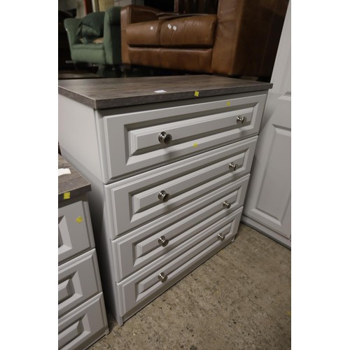 583 - Large4 drawer chest