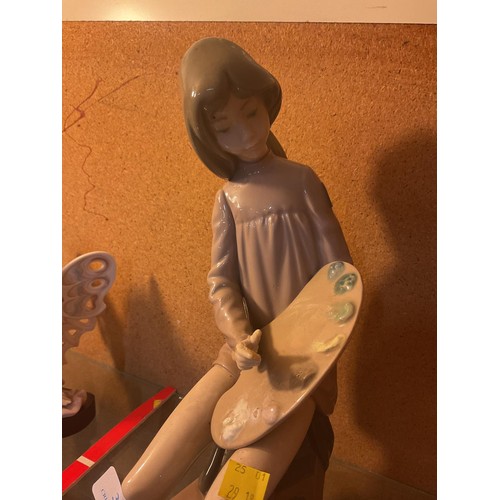 393 - Nao Lladro figurine girl artist with pallete, a/f