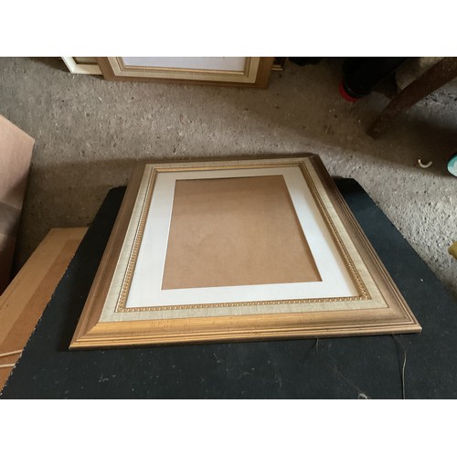 468A - Qty of pictures & frames