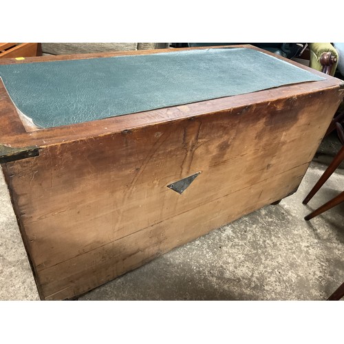 536 - Chest of 1 long & 2 short drawers (top  half)