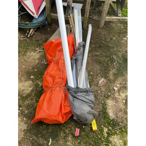 44 - 2 x sets of drain rods, plastic pipe etc