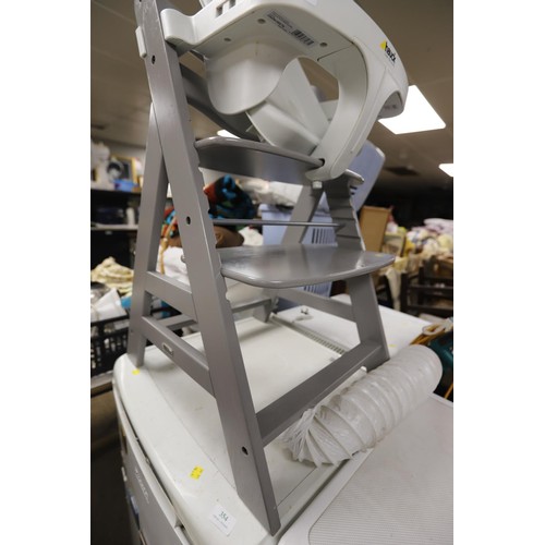 86 - Hauck alpha+ highchair with removable tray