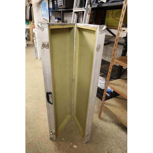 101 - Aluminium flight box, large