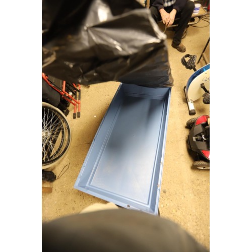 105 - Large indoor rabbit/guinea pig cage