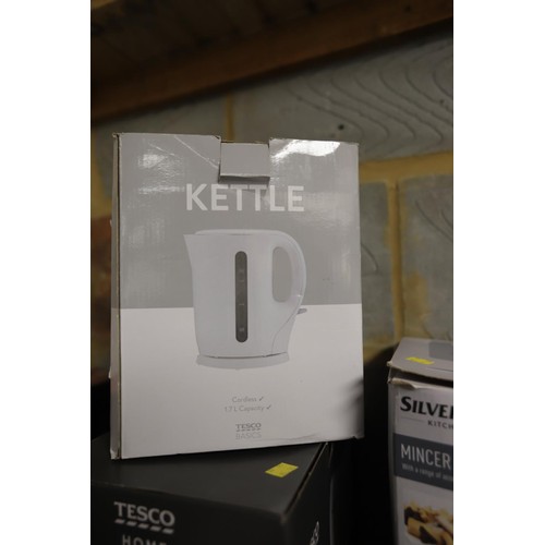 115 - Tesco kettle & toaster - warranted until 12 noon Tuesday following the above sale