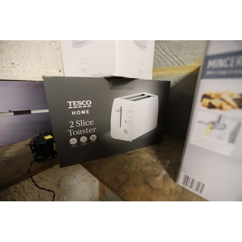115 - Tesco kettle & toaster - warranted until 12 noon Tuesday following the above sale