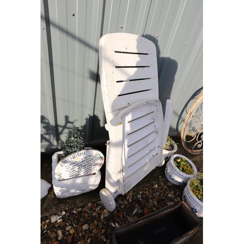 9 - Plastic garden lounger