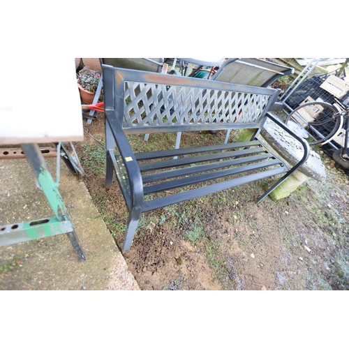 36 - Metal garden bench