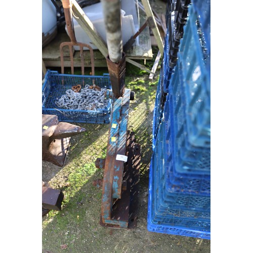 66 - Guillotine (cut 9.5mm thick, 25mm round & 19mm square