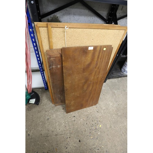 98 - Display boards & stands