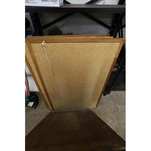 98 - Display boards & stands