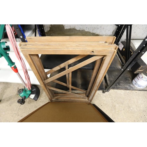 98 - Display boards & stands