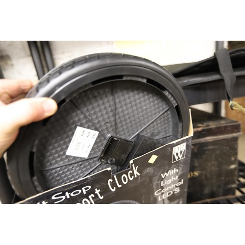 107 - Autosport wall clock