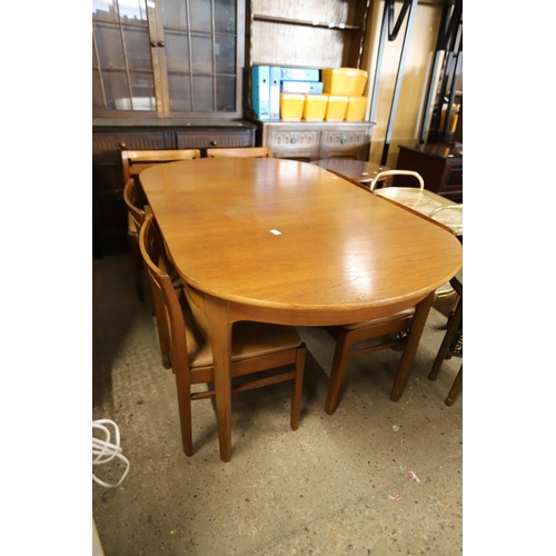 562 - Nathan teak extending dining table & set of 6 chairs