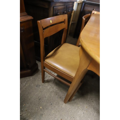 562 - Nathan teak extending dining table & set of 6 chairs