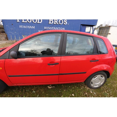 1 - Ford fiesta finesse - reg AU52 FWH - MOT/V62 required