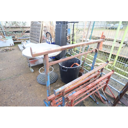 23 - Various trestles