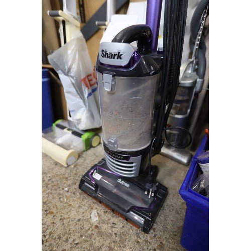 94 - Shark hoover - warranted until 12 noon Tuesday following the above sale