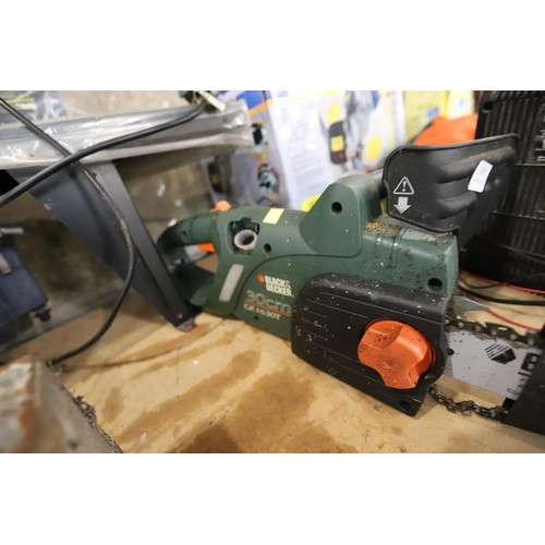 119 - Black & Decker electric chainsaw a/f - spares or repairs