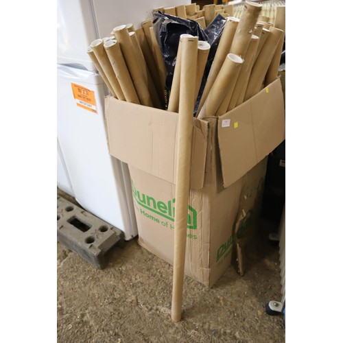 126 - Approx. 70 cardboard packaging tubes