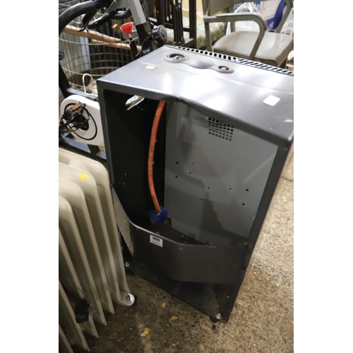 128 - Gas heater, portable