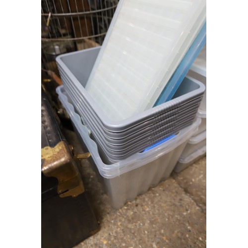 152 - Qty of storage tubs