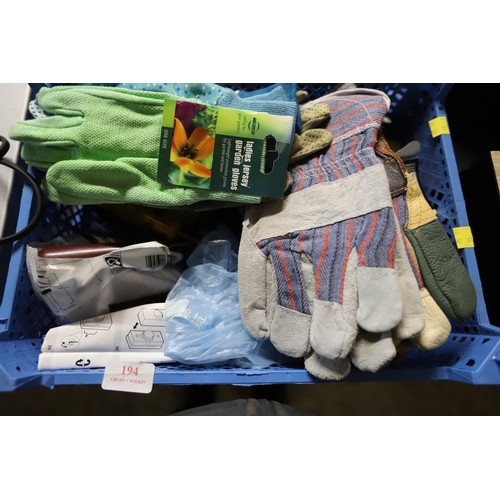 194 - Small crate of hand tools & various multi purpose/garden gloves