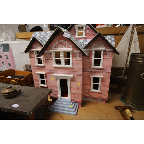 319 - Malissa & Doug dolls house & furniture