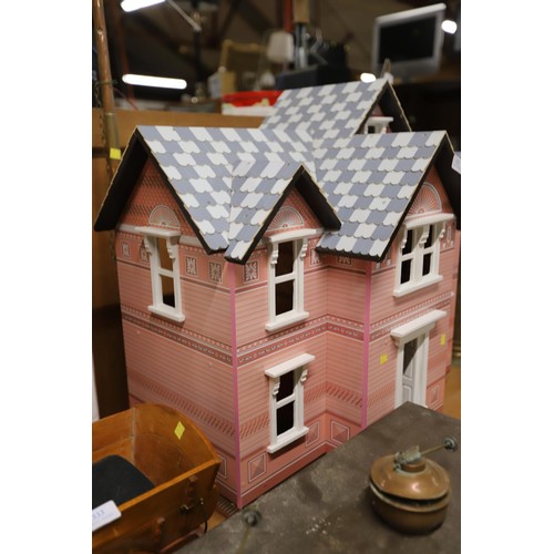 319 - Malissa & Doug dolls house & furniture