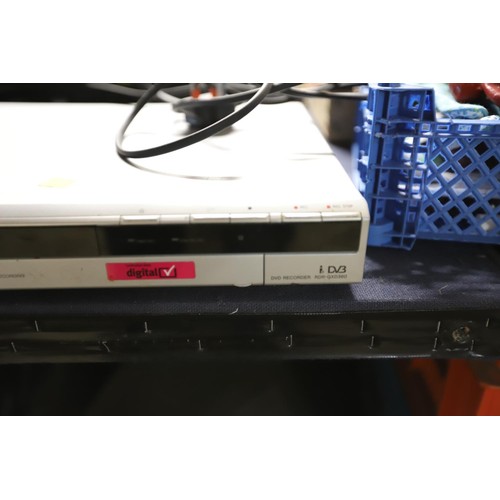 198 - Sony DVD recorder - warranted until 12 noon Tuesday following the above sale