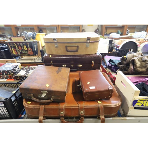 275 - Various leather & other cases, incl Samsonite