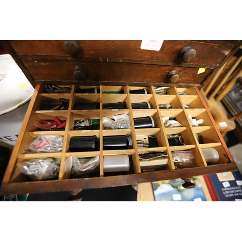 303 - Collectors specimen chest & contents