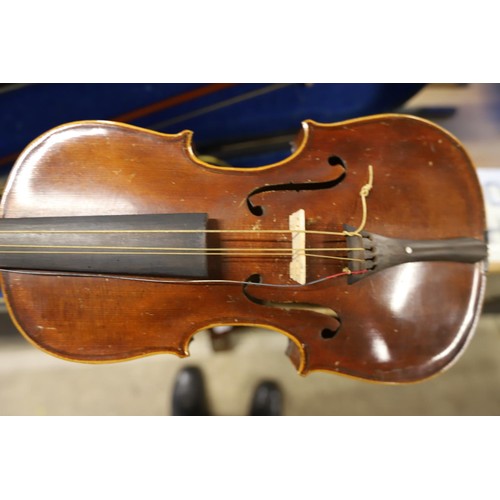 323 - Antique wooden violin & wooden case