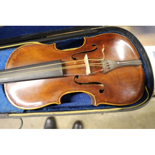 323 - Antique wooden violin & wooden case