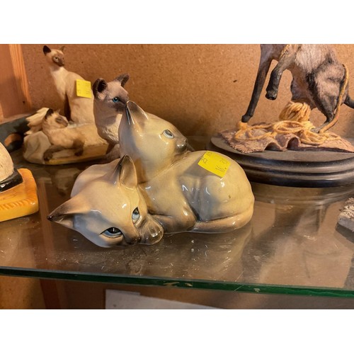 412 - Cat ornaments, incl Beswick (a/f), Border Fine Arts, Country Artists, etc