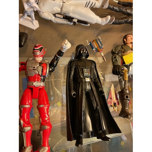 434 - 2 lots of collectable figures, incl Star Wars, Power Rangers