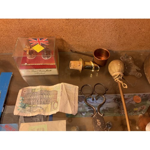 440 - Small interesting items - gong & beater, money, vintage candle snuffer, etc