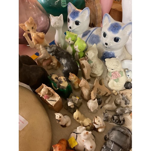 529 - Collection of various cat ornaments