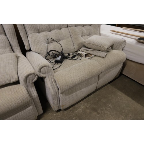 548 - Electric 2-seater sofa & 2 reclining chairs - warranted until 12 noon Tuesday following the above sa... 